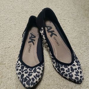 Anne Klein flats slightly worn good condition